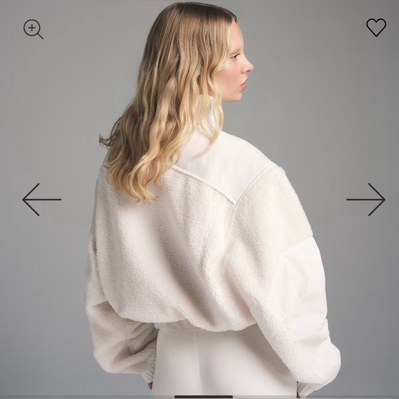 SKIMS Teddy Boxy Zip Up 
Ecru color
Size Large 
Excellent condition - Picture 4 of 6